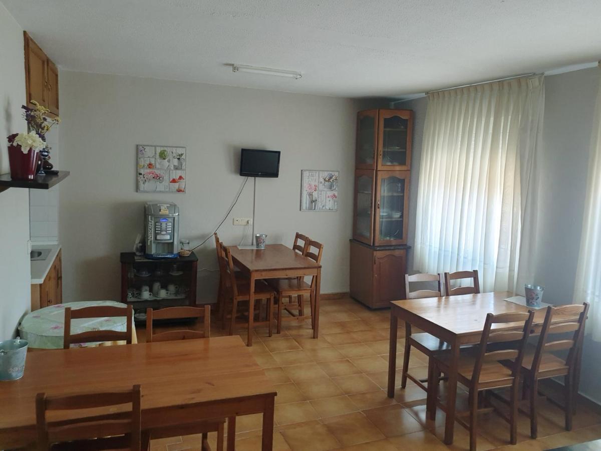 Hostal Puente Azud Aviles Exterior photo