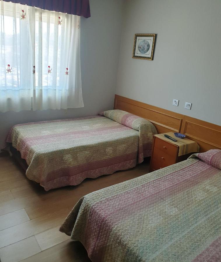 Hostal Puente Azud Aviles Exterior photo